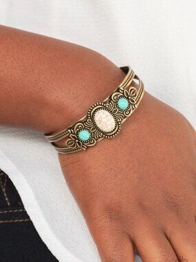 Paparazzi Jewelry Accessories - Artisan Ancestry - Brass Bracelet - Vintage